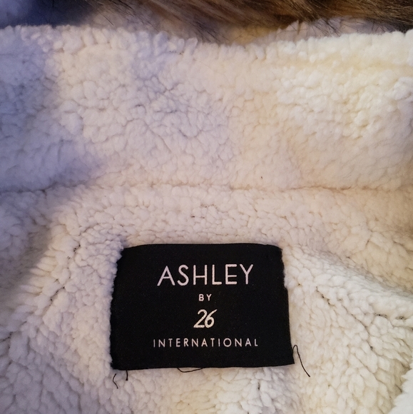 Ashley by 26 international - Picture 4 of 10